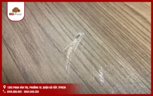 Sàn gỗ bị xước: Nguyên nhân và cách xử lý đơn giản, triệt để tại nhà